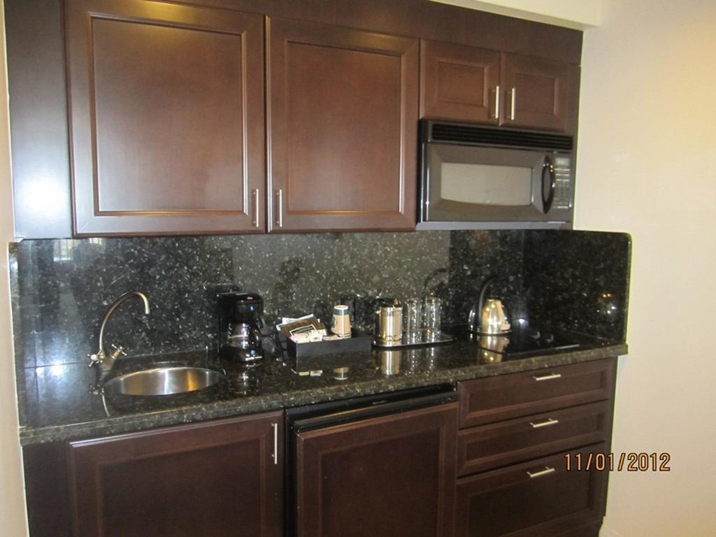 Residences At The Atlantic Resort Fort Lauderdale Room photo